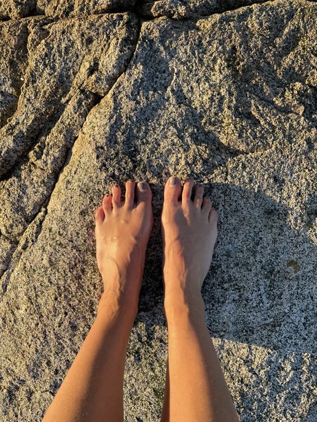 NatureLoversFeet hot model archive