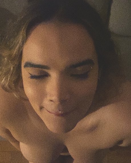 Narinha Flauers nude pornstar pics