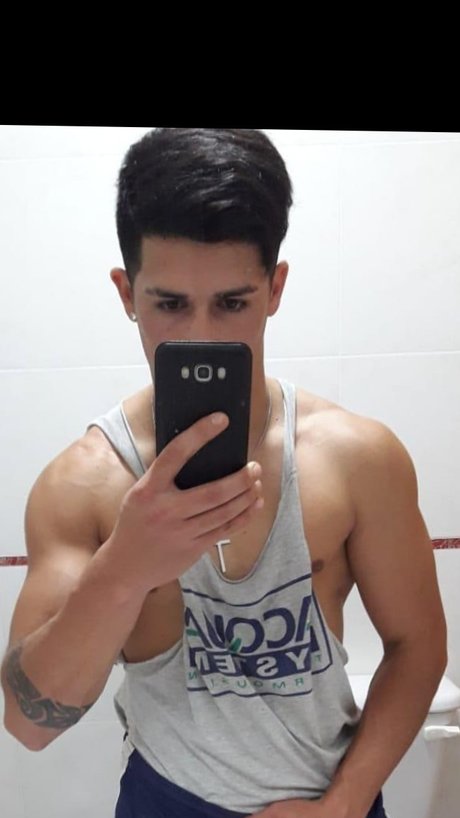 Anibal adult model images