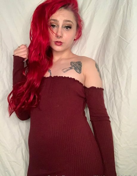 scarlett sin24 erotic model pics