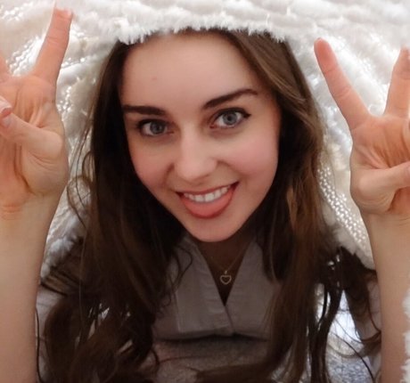 Loserfruit nice actress image