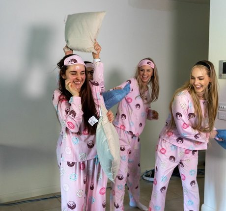 Loserfruit sexy pornstar image