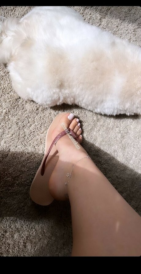 sweet pinnk1 naked actress img