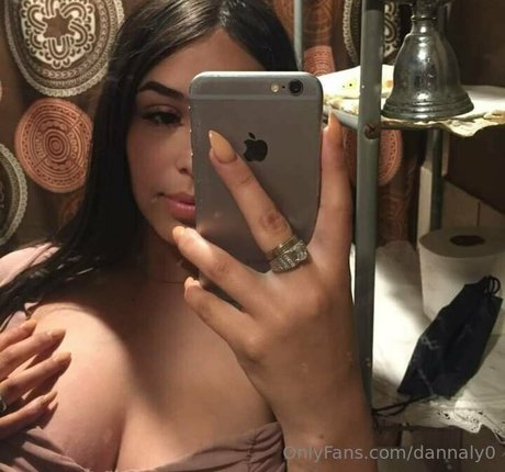 asian shemale onlyfans pornographic image