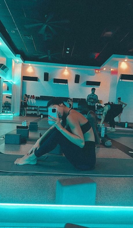 Arianny Negron erotic pornstar pics