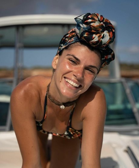 Ariadna Hafez Images