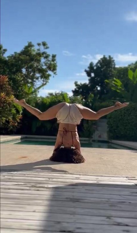 Ariadna Hafez art model image