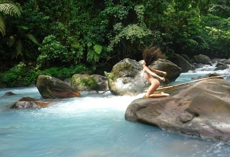 Ariadna Hafez top model pic