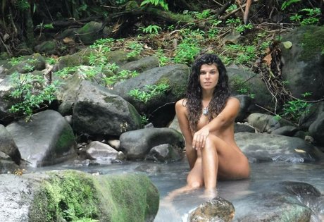 Ariadna Hafez erotic actress img