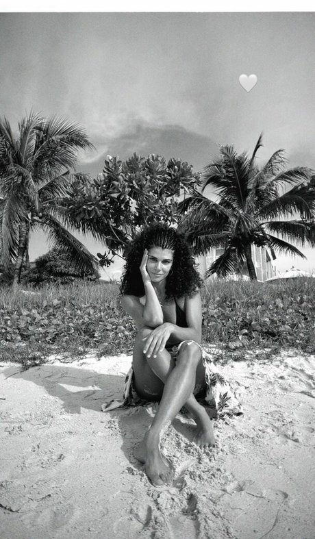 Ariadna Hafez pornstar nude picture