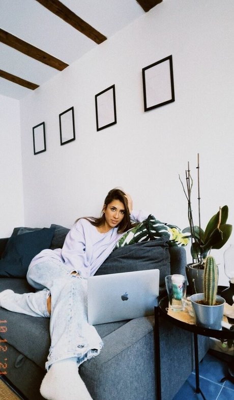 Gina Llebaria free model picture