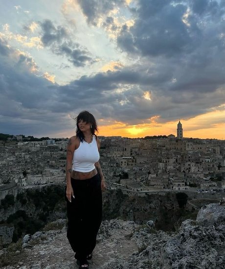 dark nipples onlyfans pornographic picture