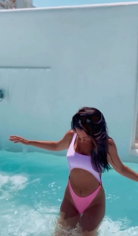 Jessica Lowndes beautiful star photo