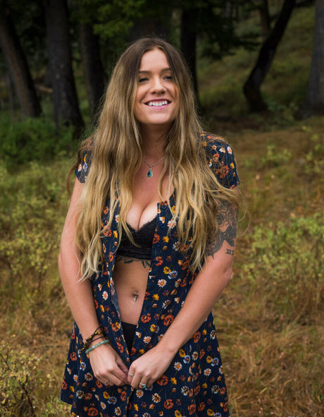 female influencer onlyfans sexy naked photos