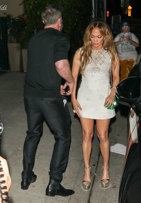 tanned onlyfans top gallery