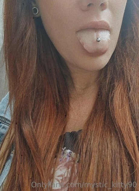 mystic kitty90 beautiful actress pic