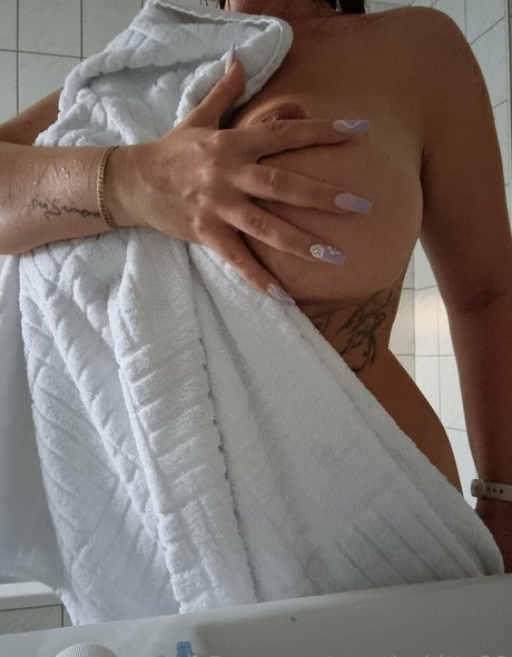 mystic kitty90 adult actress photo