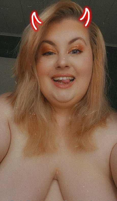 feedeebrooke sexy actress pic