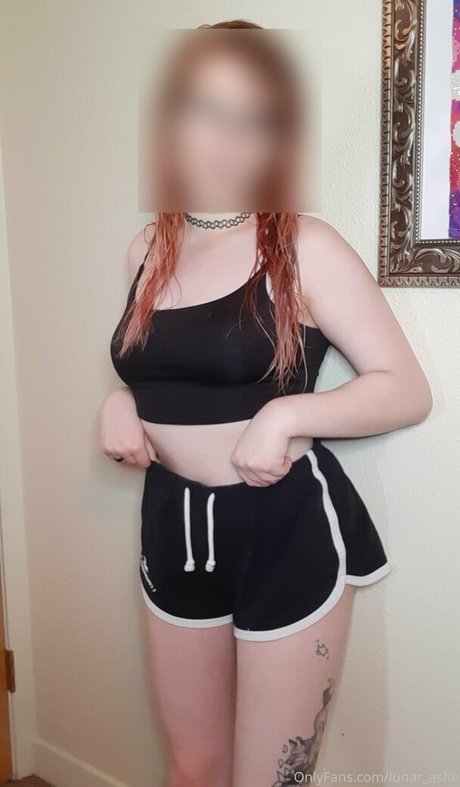 lunar ashe porn model photo