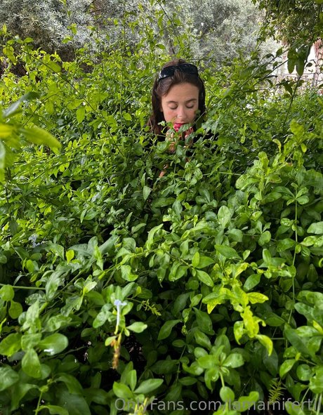 shemale handjob onlyfans free xxx photos