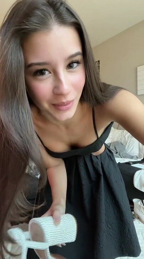 Bitty 01 actress photos