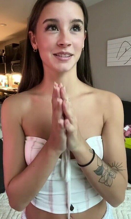 Bitty 01 xxx actress photos