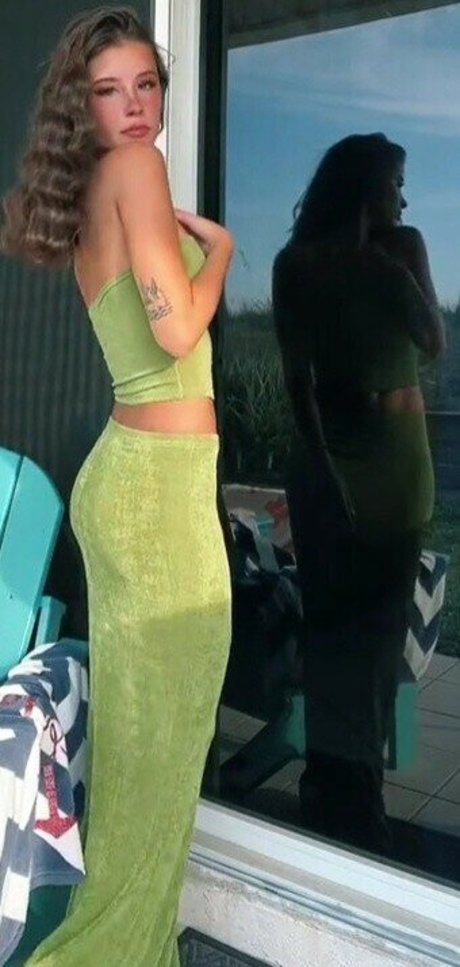 Bitty 01 pornstar nude photo