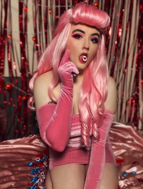 Smmi Dm hot actress picture