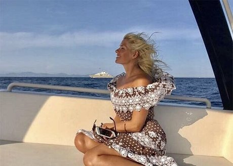 Holly Willoughby pornstar perfect archive