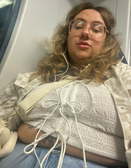 paris stilton free pornstar img