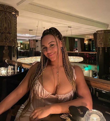 Nia Siux beautiful pornstar pic