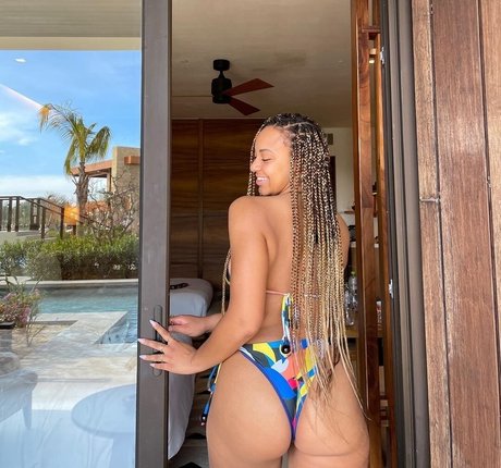 Nia Siux best star pic