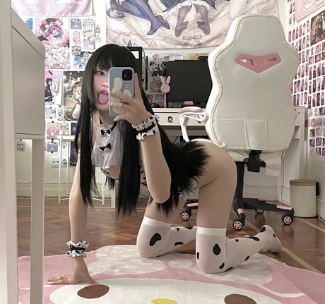 mycreamycrush sex model image