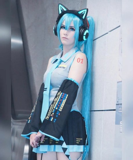 Jackyfly nude model picture