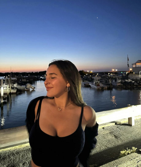 Layla Khalily sex actress images