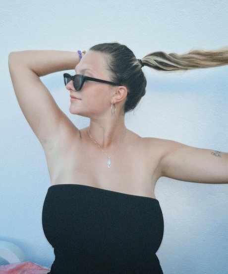 Leandra Lopes high quality star image