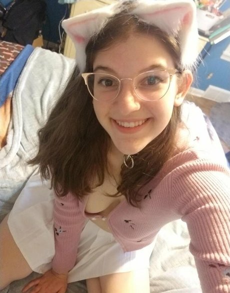 Ebee7 nudes star img