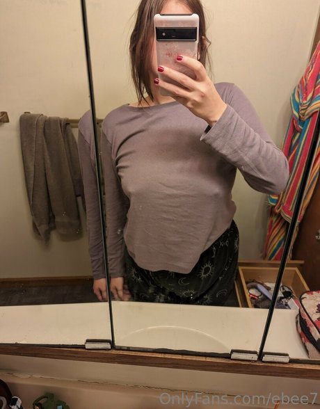 Ebee7 porn star photo