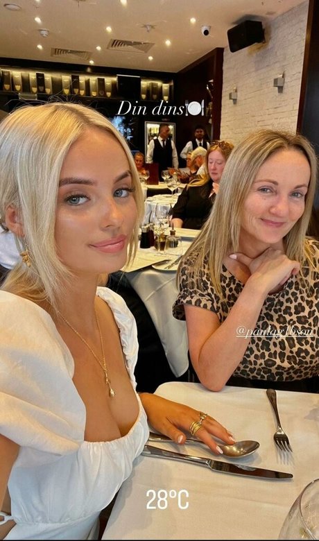 Amelia Eve Gibson Images