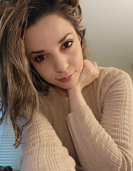 kitatochips pornographic actress photos