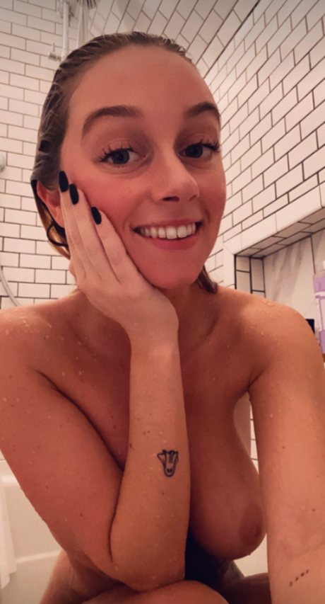 Natalie Hooper nice pornstar galleries