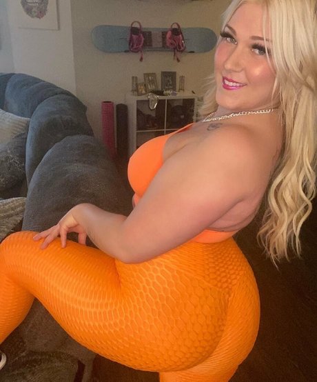 shemale handjob onlyfans free sex photos