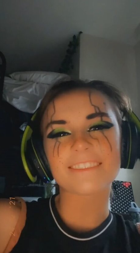 persian onlyfans nudes img