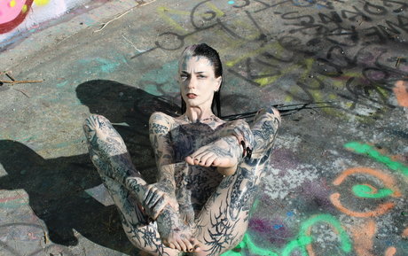 babyskeleton art actress pics