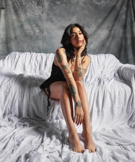 Belenegri xxx pornstar photo