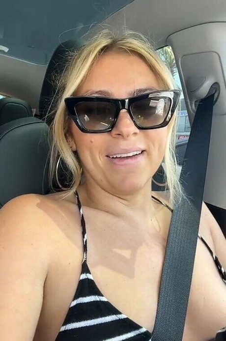 blonde shemale onlyfans beautiful img