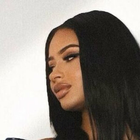 Tori Brixx porn model image