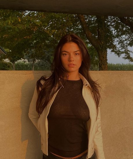 Beatrice Barichella naked star gallery