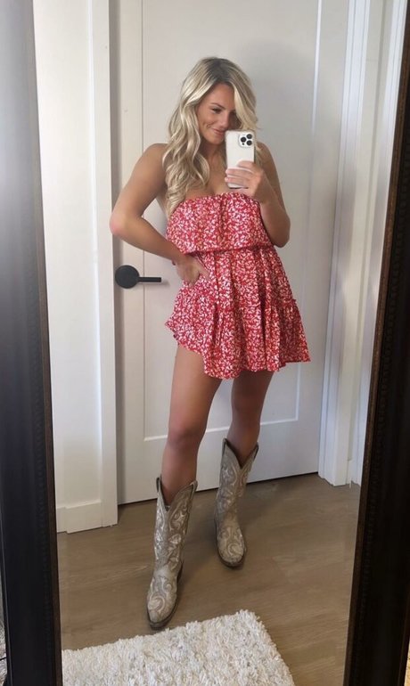 Annie Agar star nice images