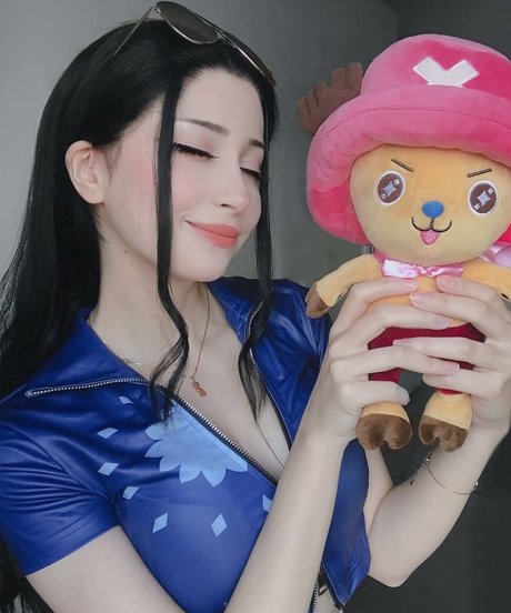 Miruqi sexy model photos